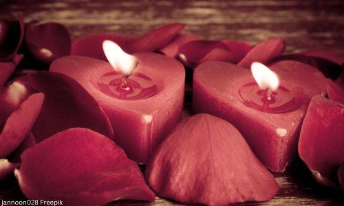 Scented Strawberry Candles