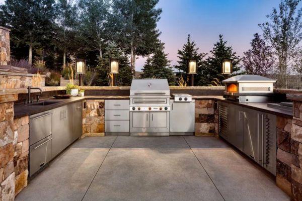 Outdoor Kitchen with Grill Station